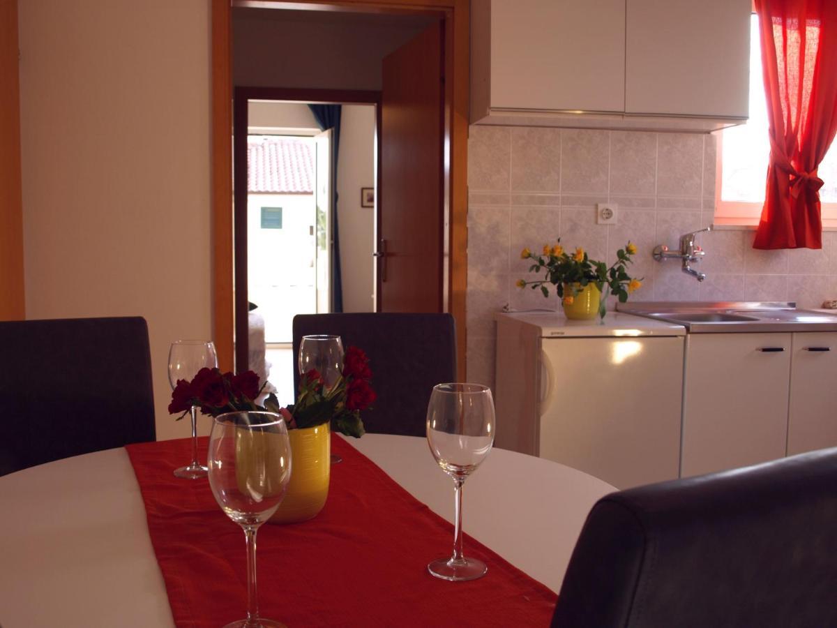 Apartments Dani Zelja Makarska Exteriör bild